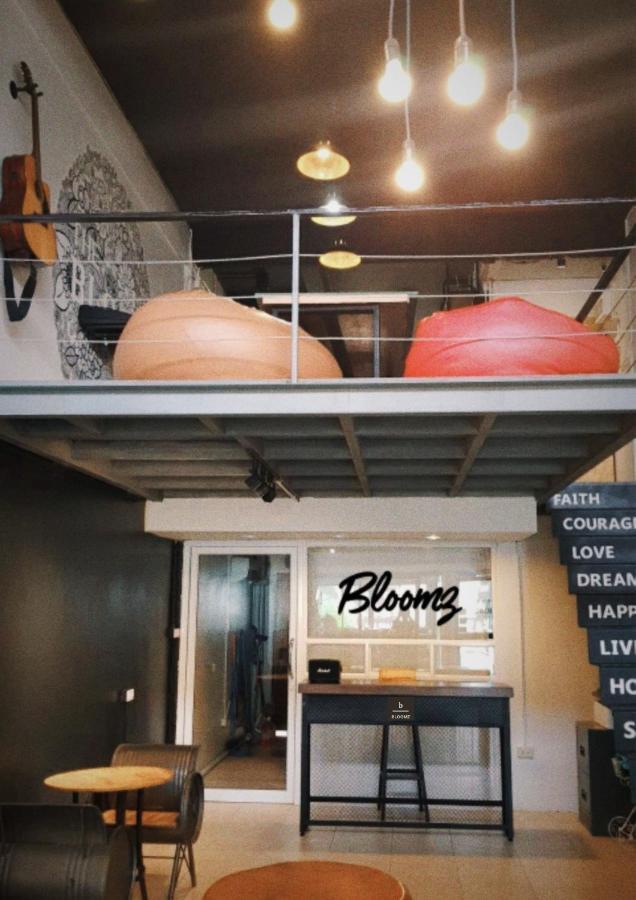 Bloomz Hostel Chiang Mai Zewnętrze zdjęcie